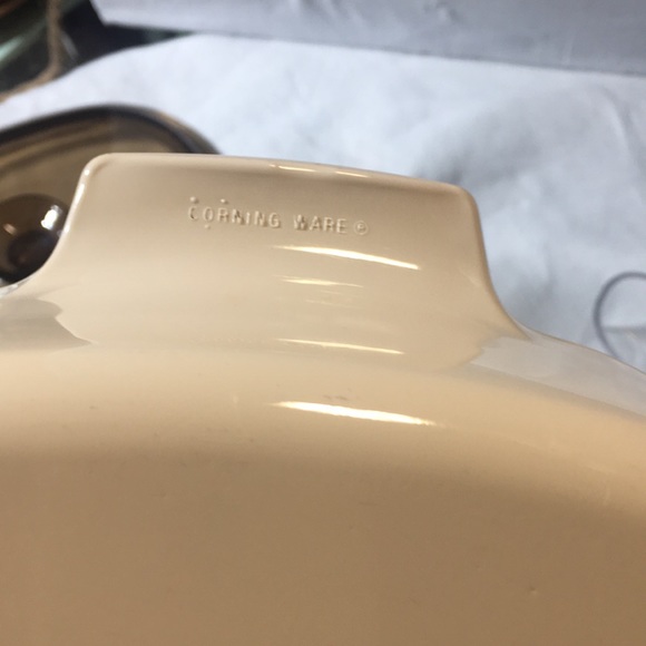 Vintage Corning Ware 2 liter casserole with lid Symphony (amber lid) - Picture 4 of 11